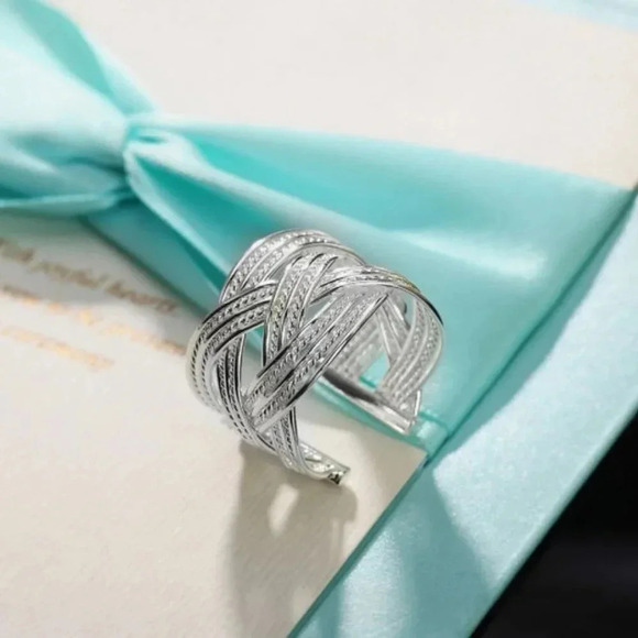 925 Sterling Silver Thick Wide Band Twist Criss Cross Ring - Picture 4 of 7